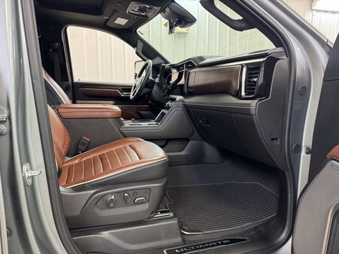 Used 2024 GMC Sierra 2500 Denali Ultimate image 27