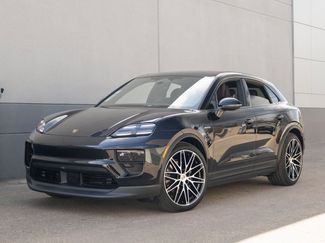 New 2025 Porsche Macan 4 Electric video 1