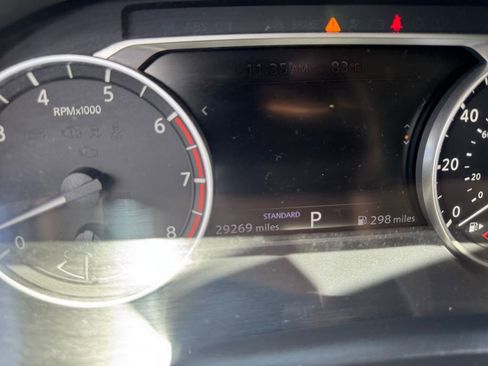 Used 2023 Nissan Rogue SV image 10