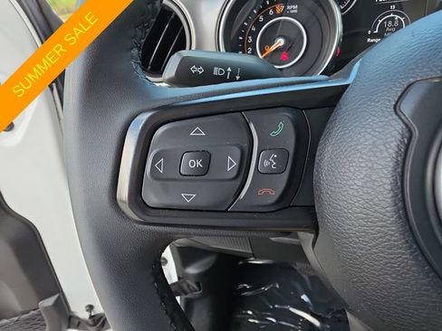 Certified 2023 Jeep Gladiator Sport AWD/4WD image 22