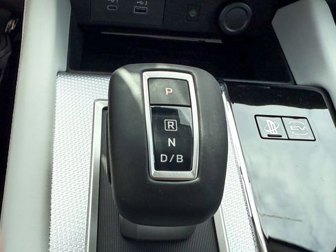 New 2025 Mitsubishi Outlander SEL image 37