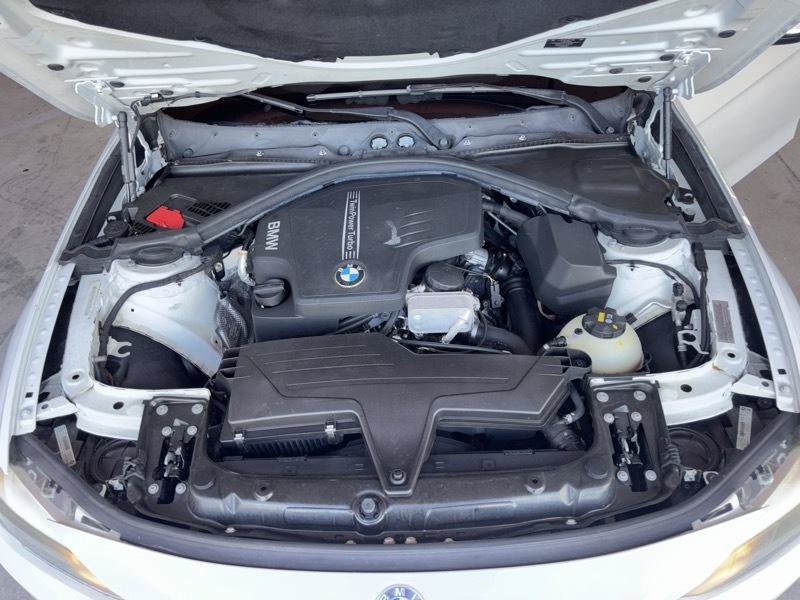 Used 2015 BMW 320i Sedan RWD image 9