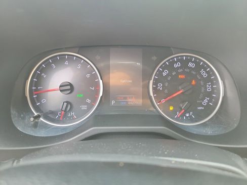 Used 2021 Toyota RAV4 LE image 24