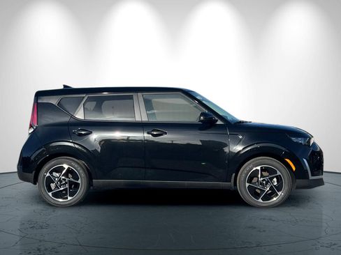 New 2025 Kia Soul EX image 3