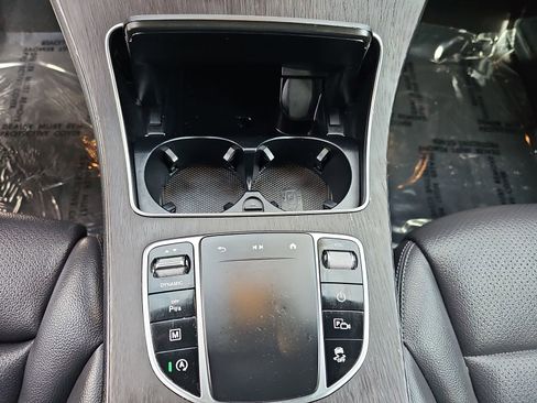 Used 2022 Mercedes-Benz GLC 300 image 28