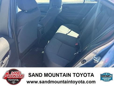 Used 2022 Toyota Corolla LE image 14