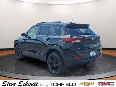 New 2026 Chevrolet TrailBlazer LT w/ Convenience Package FWD image 3