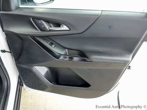 Used 2025 Chevrolet Equinox LT image 23