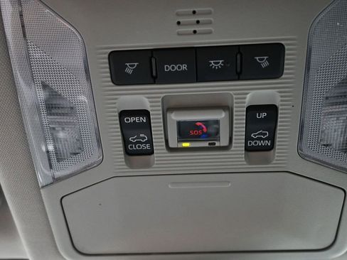 Used 2023 Toyota RAV4 XLE Premium AWD/4WD image 21