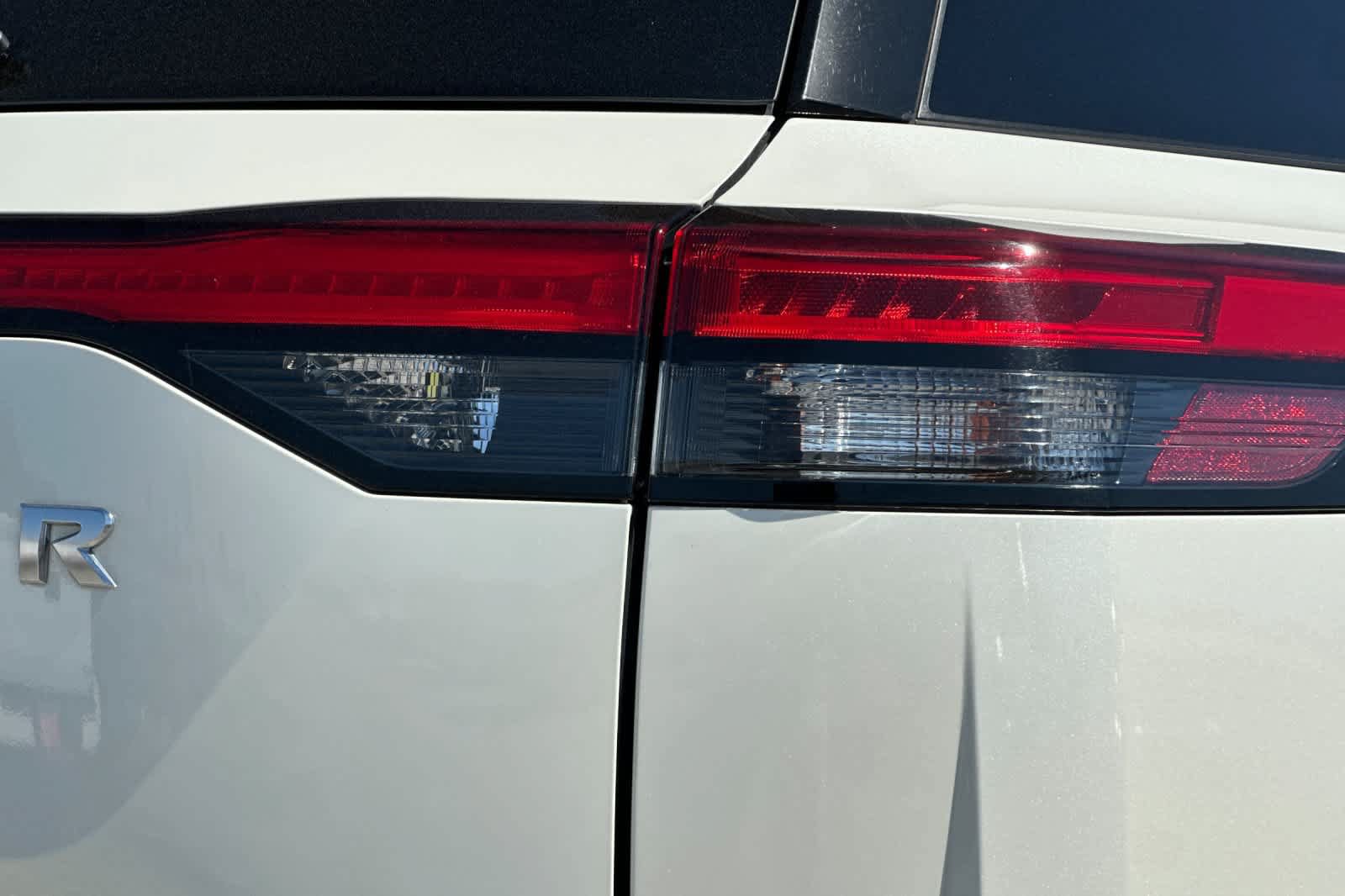Certified 2022 Nissan Pathfinder SL w/ SL Premium Package FWD image 36