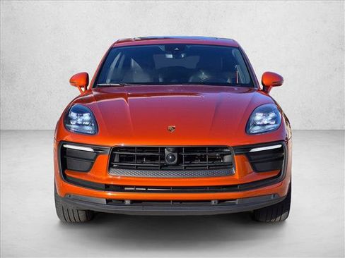 Used 2024 Porsche Macan AWD/4WD image 6