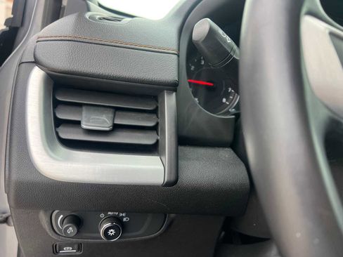 Used 2020 GMC Terrain SLE w/ Driver Convenience Package image 17