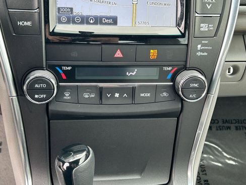 Used 2015 Toyota Camry XLE image 22