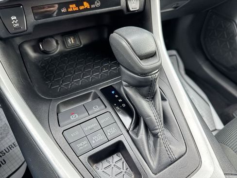 Used 2023 Toyota RAV4 LE image 16
