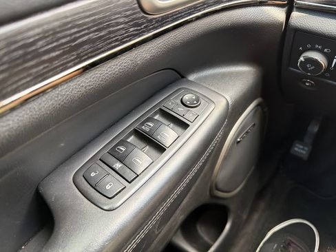 Used 2018 Jeep Grand Cherokee High Altitude AWD/4WD image 11