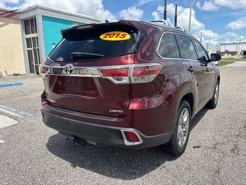 Used 2015 Toyota Highlander Limited Platinum FWD image 3