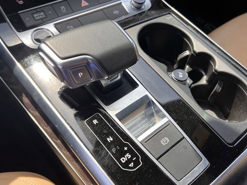 Used 2021 Audi Q8 Premium Plus w/ Premium Plus Package image 26