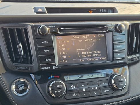 Used 2018 Toyota RAV4 XLE image 21