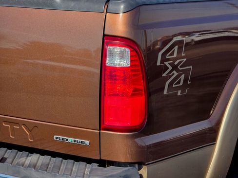 Used 2012 Ford F250 Lariat w/ Chrome Pkg image 21