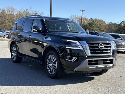 Used 2023 Nissan Armada SL image 7