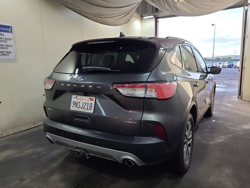 Used 2020 Ford Escape SEL image 4