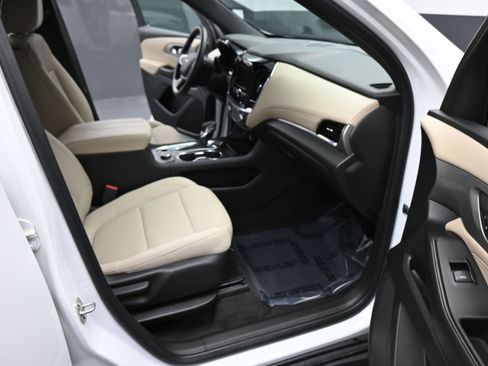 Certified 2023 Chevrolet Traverse LS image 19