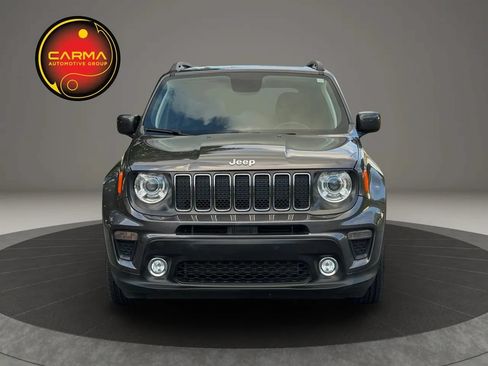 Used 2019 Jeep Renegade Latitude w/ Safety & Security Group II FWD image 8