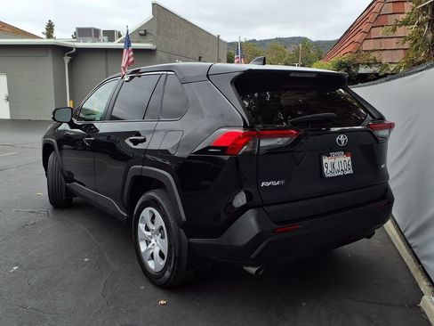 Certified 2023 Toyota RAV4 LE FWD image 6