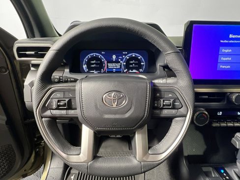 Used 2025 Toyota Tacoma TRD Sport RWD image 17