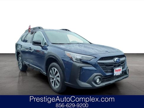 Certified 2025 Subaru Outback Premium AWD/4WD image 1