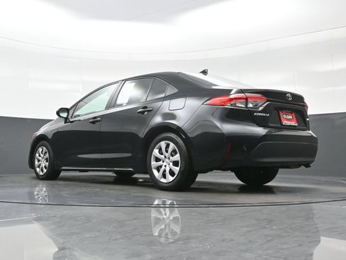 Used 2024 Toyota Corolla LE FWD image 28
