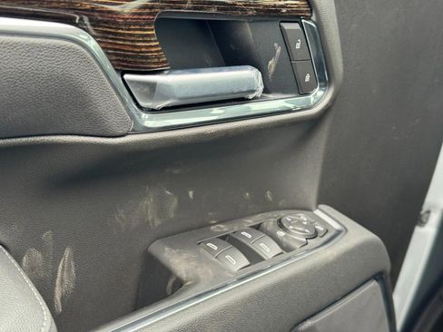 New 2026 GMC Sierra 1500 SLE image 16