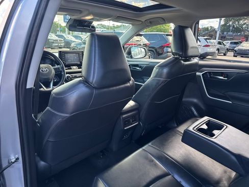 Used 2022 Toyota RAV4 XLE Premium AWD/4WD image 36