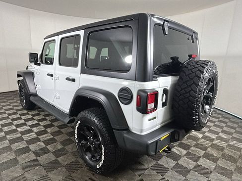 Used 2022 Jeep Wrangler Unlimited Sport AWD/4WD image 5