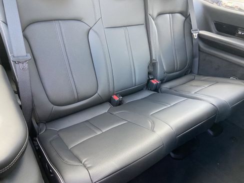 New 2023 Jeep Grand Wagoneer Series II image 13