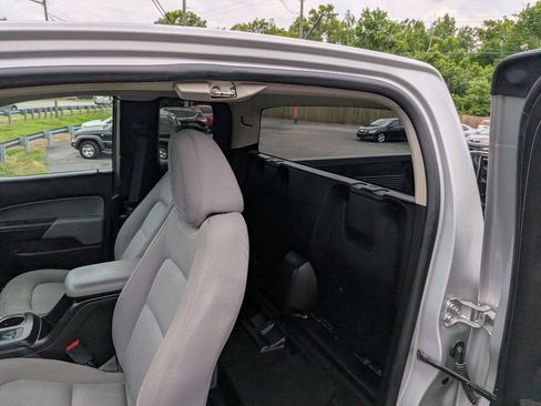 Used 2019 Chevrolet Colorado W/T RWD image 20