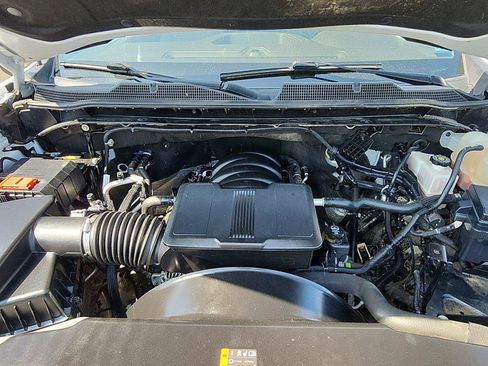 Used 2021 Chevrolet Silverado 2500 LT w/ Convenience Package image 11