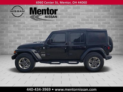 Used 2018 Jeep Wrangler Unlimited Sahara image 4