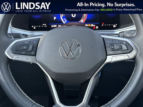 New 2026 Volkswagen Taos SE FWD image 18