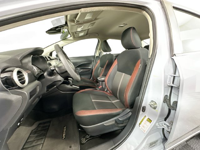 Used 2024 Nissan Versa SR FWD image 17