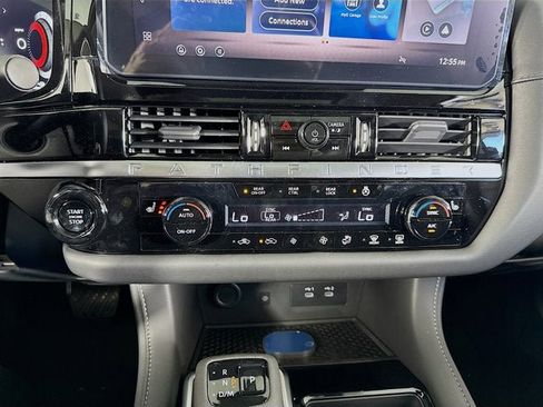 New 2026 Nissan Pathfinder SL AWD/4WD image 14