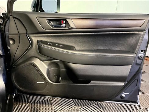 Used 2015 Subaru Legacy 3.6R Limited image 22