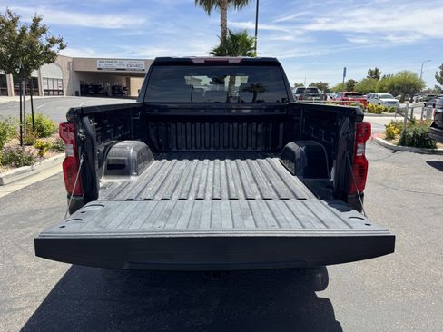 Used 2022 Chevrolet Silverado 1500 Custom RWD image 12