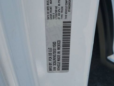 Used 2025 RAM ProMaster 2500 w/ Convenience Group FWD image 31