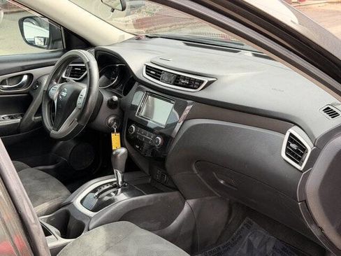 Used 2016 Nissan Rogue S image 19