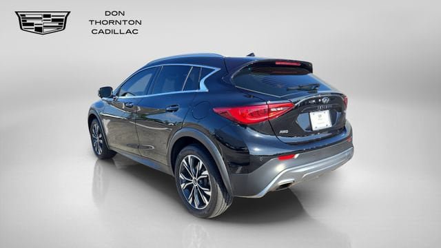 Used 2019 INFINITI QX30 AWD image 3