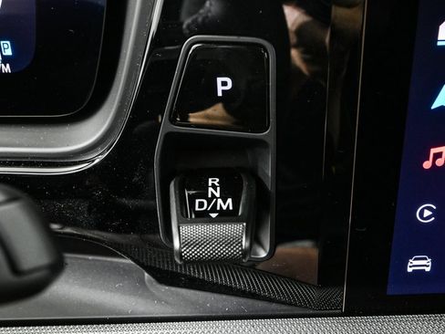 New 2025 Porsche Cayenne image 19