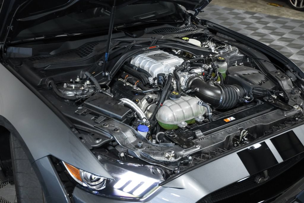 Used 2022 Ford Mustang Shelby GT500 w/ Carbon Fiber Track Pack RWD image 15
