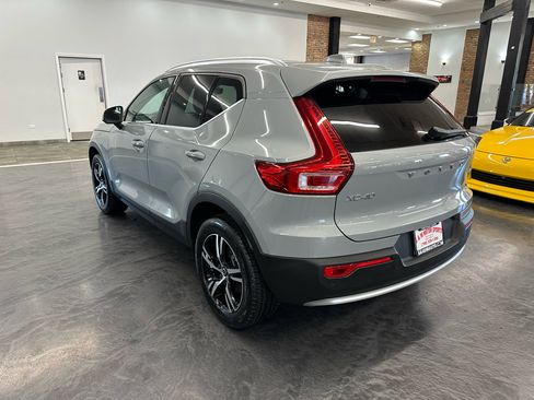 Used 2025 Volvo XC40 B5 Core image 6
