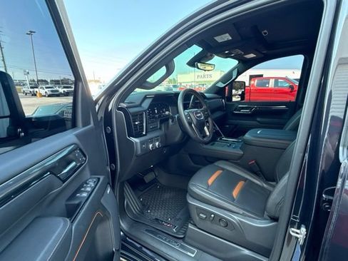 Used 2024 GMC Sierra 2500 AT4 w/ AT4 Premium Plus Package AWD/4WD image 27